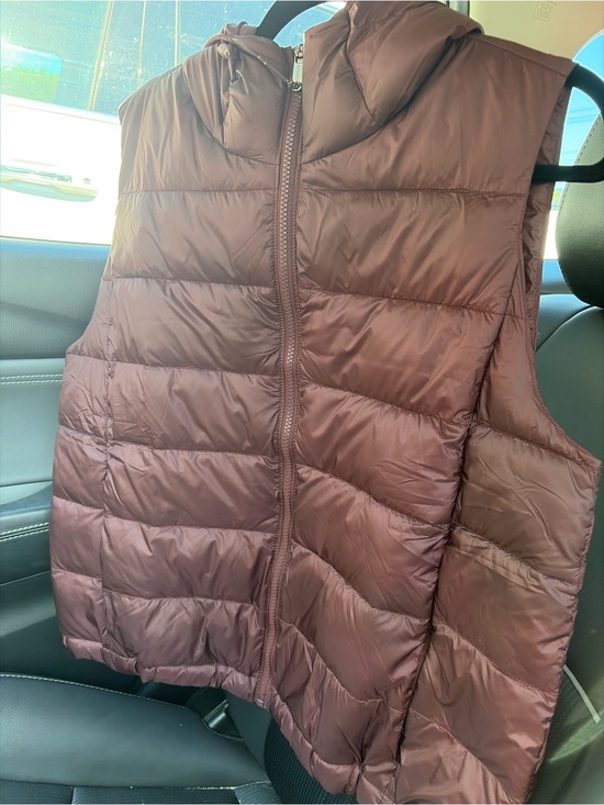Athleta Other - Athleta Quilted Hooded Vest in Dusty Rose